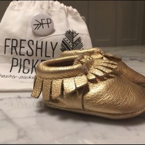 FP Gold Sz1 EUC  -No Offers-No trades-